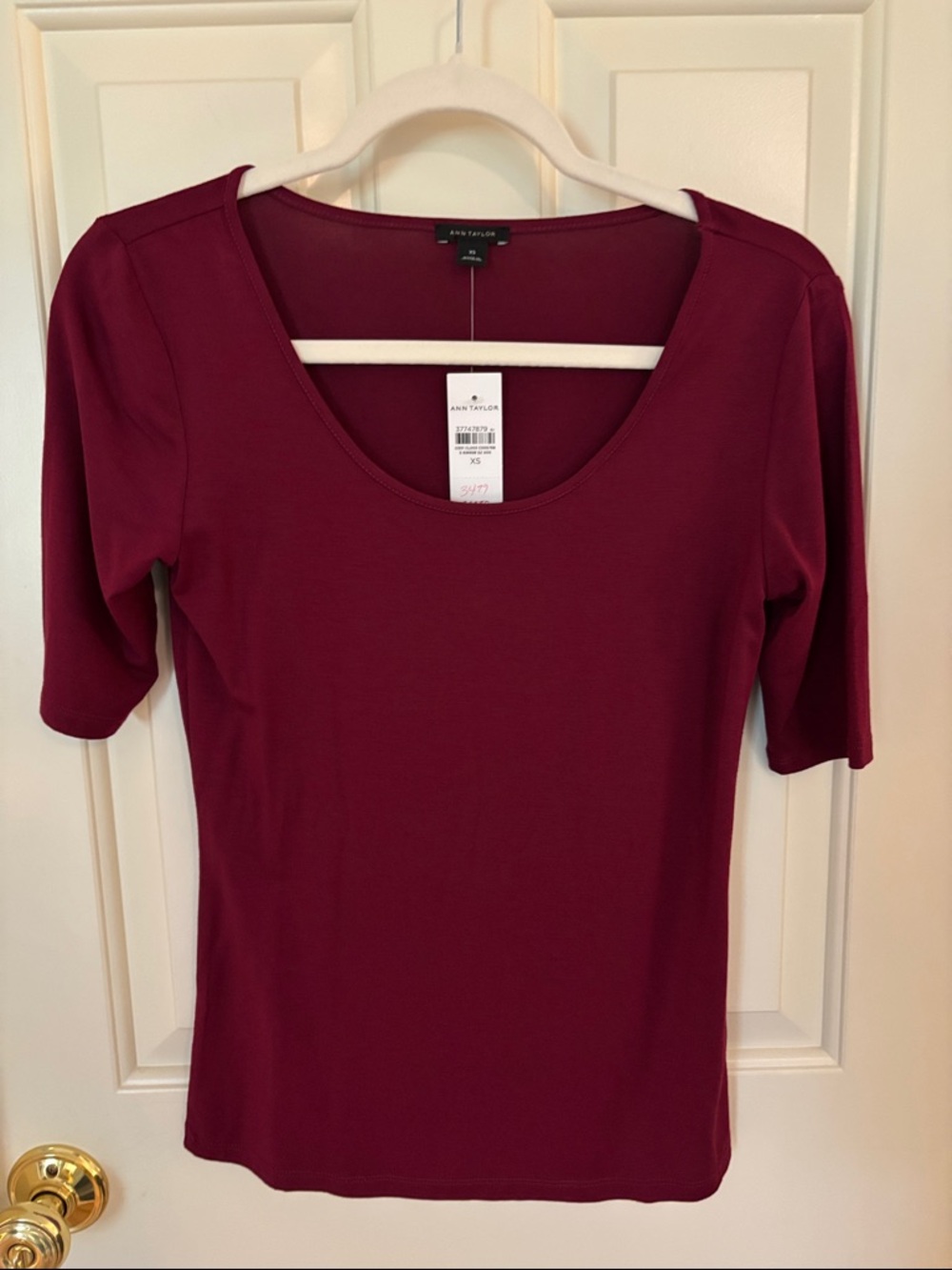 NWT Ann Taylor Scoop Neck Elbow Sleeve Top in Wine XS
